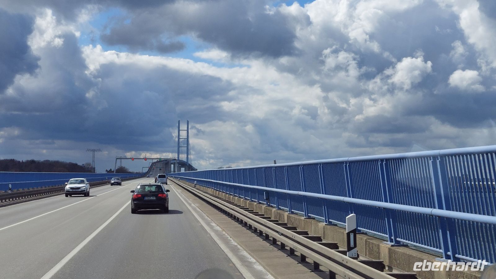 und wieder geht`s über die Rügenbrücke