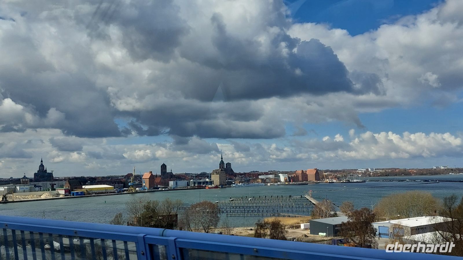 Stralsund mit dem Hafen