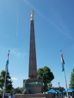 DSCN6083.JPG   goldene Frau , LUX