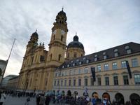 1_Sonntag_München_Theatinerkirche