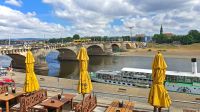 Augustusbrücke und Elbdampfer in Dresden