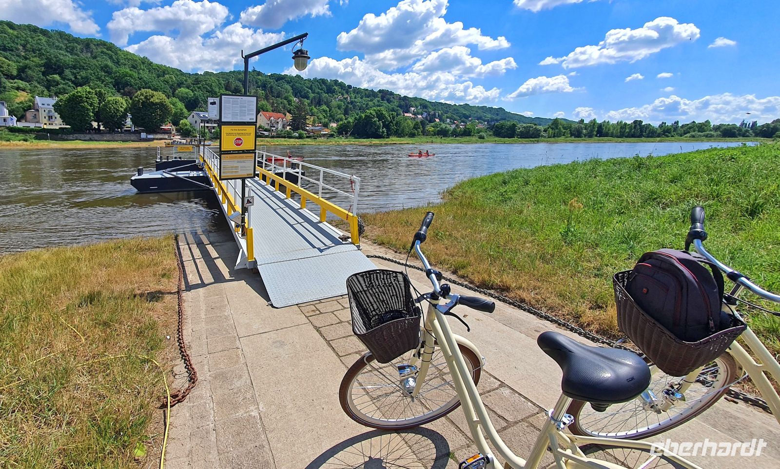 Fahrradtour auf dem Elberadweg - An der Elbfähre Niederpoyritz