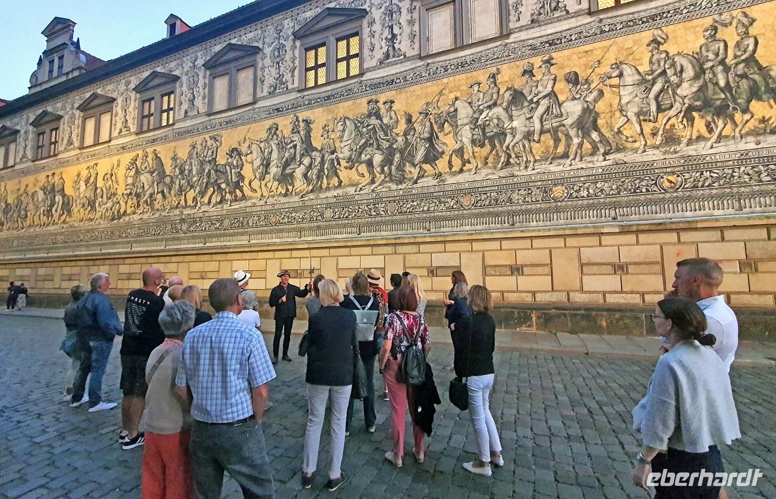 Nachtwächter-Führung in der Altstadt von Dresden - am Fürstenzug