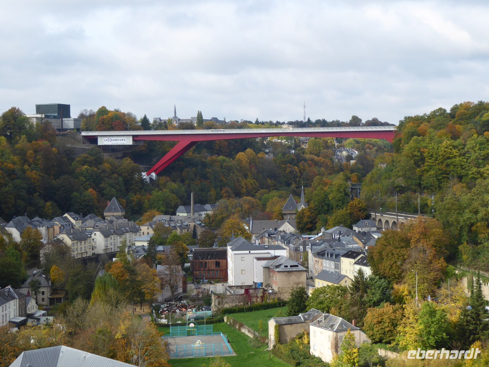 Tag 3  Luxemburg, Die rote Brücke