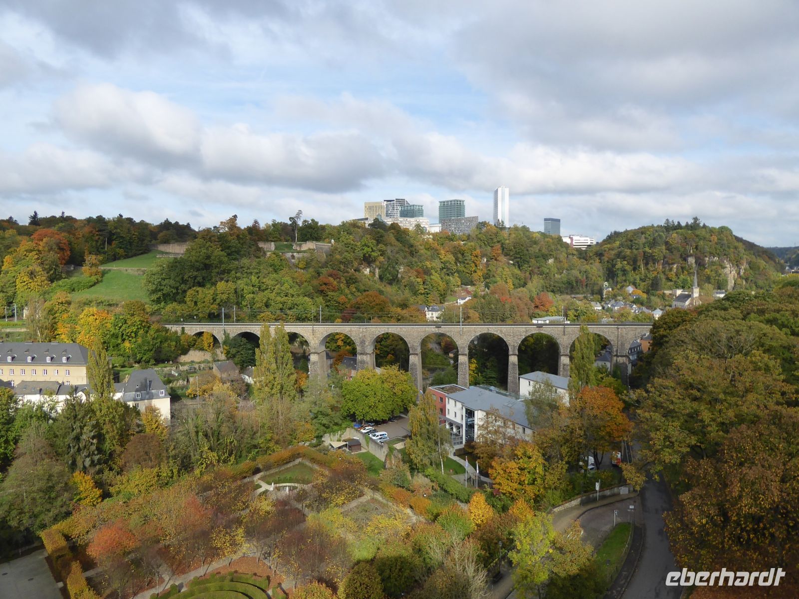 Tag 3 Luxemburg, Blick über das Pfaffental zum Kirchberg