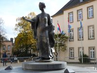 Tag 3  Stadtrundgang Luxemburg, Großherzogin Charlotte
