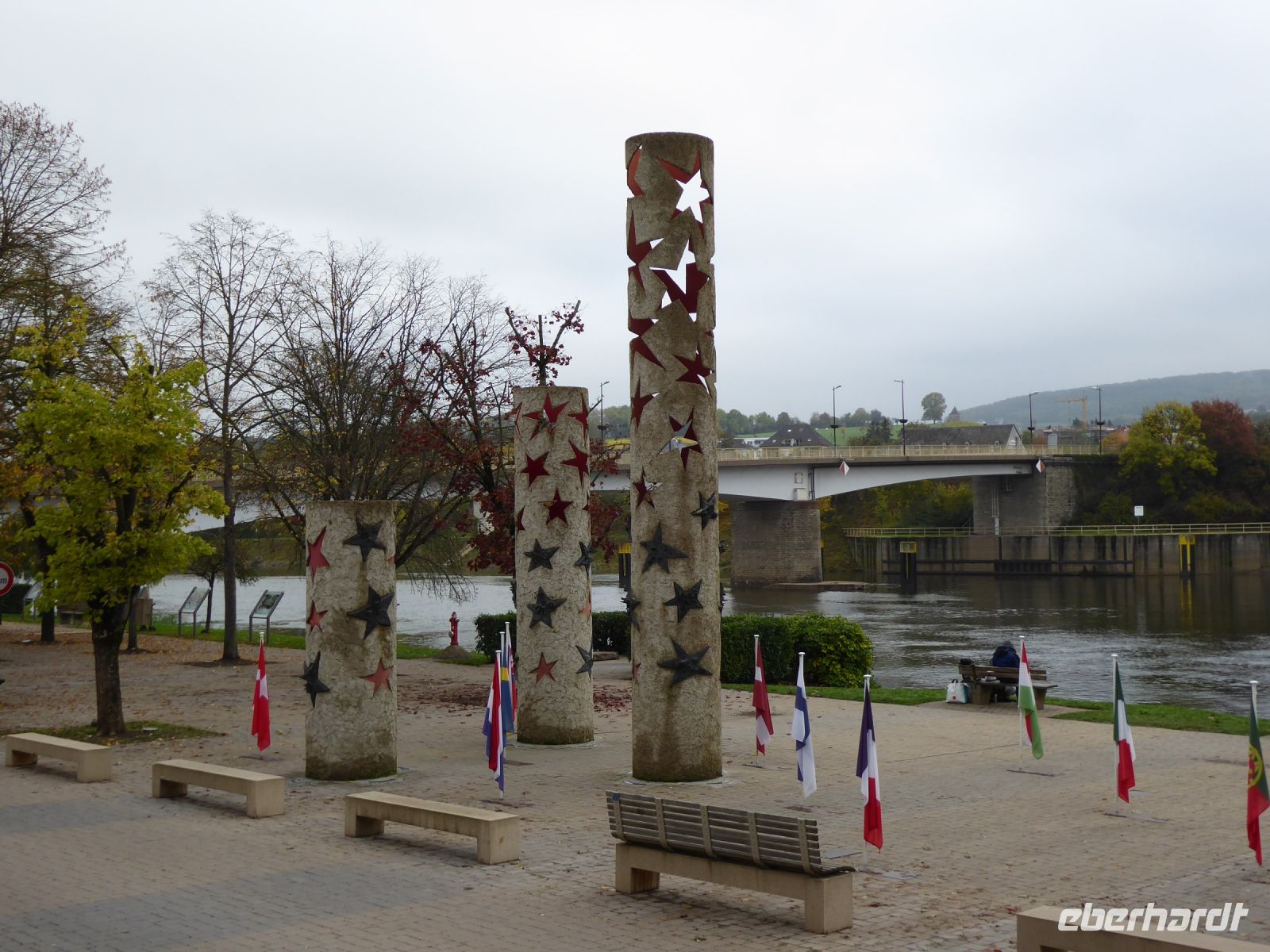 Tag 3 Schengen, Säulen der Nationen