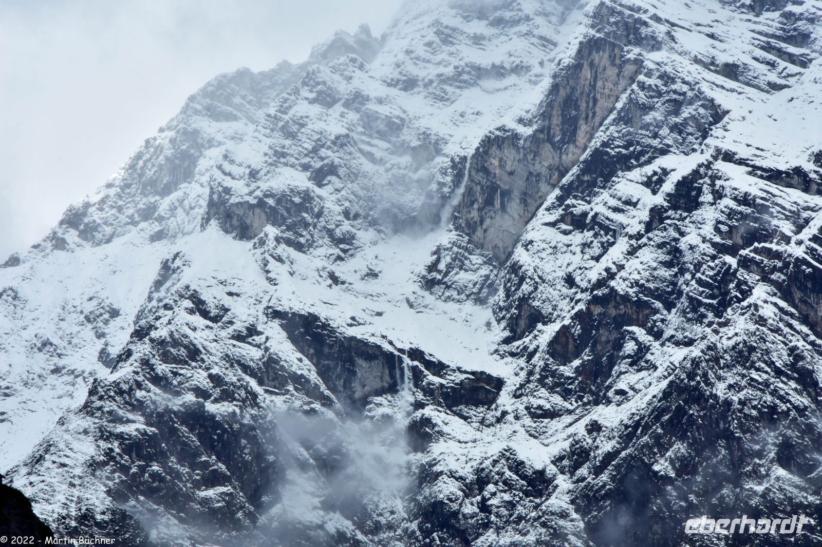Berchtesgadener Land - Königssee - Lawinenabgang am Watzmann (Bildmitte)