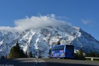 Roßfeldpanoramastraße - Eberhardt Reisebus vor dem Hohen Göll