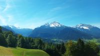 Brotzeit im Alpengasthof Hochlenzer - Panoramablick auf Watzmann und Hochkalter