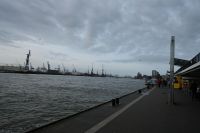 Blick zu den Containerhäfen