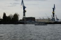 Unser Schiff vor dem Blohm-Voss Dock