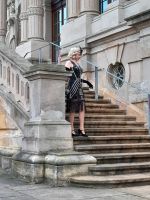 Welches Jahr haben wir? Vor dem Museum in Gotha