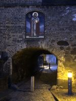 Rostock Durchgang zur Nikolaikirche