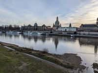 Canalettoblick auf Dresdens Altstadt von der Augustusbrücke