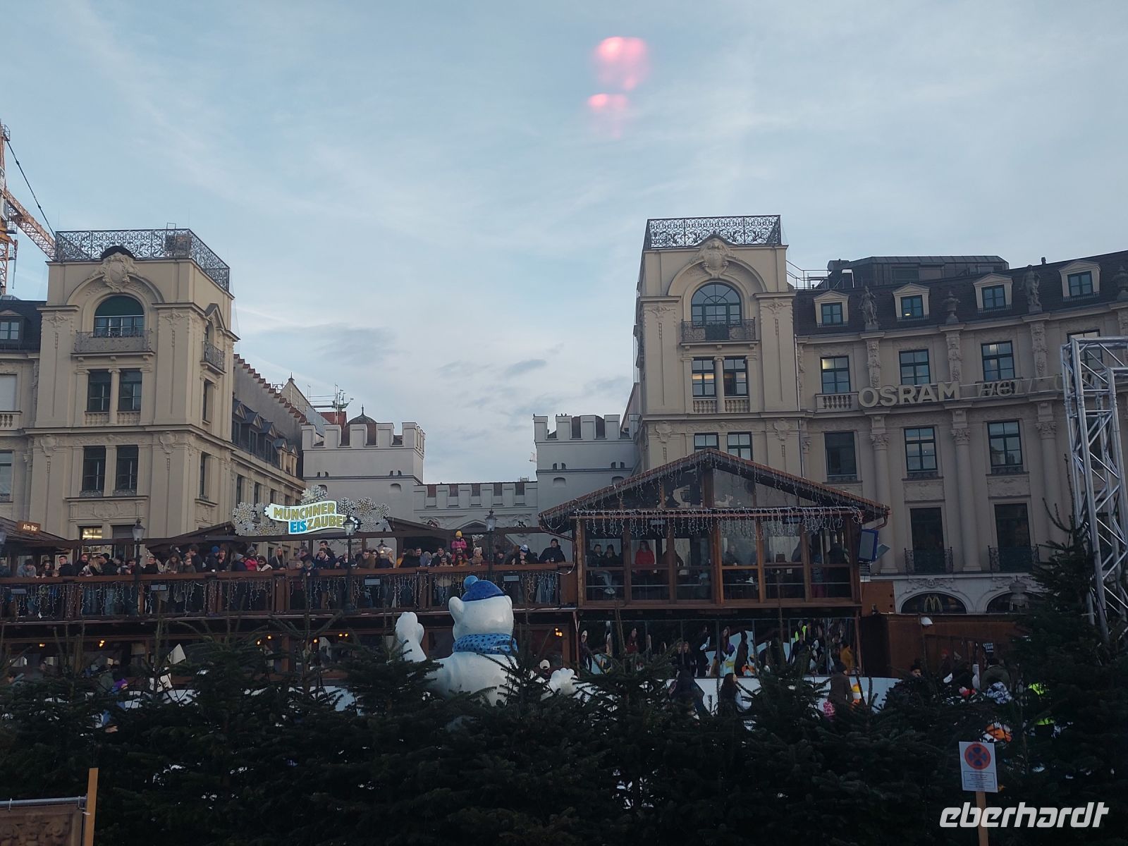 Tag 1 (2) - Stadtrundfahrt München - Stachus.jpg