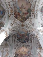 Tag 2 (7) 5-Seenland - Andechs - innen Deckengemälde.jpg