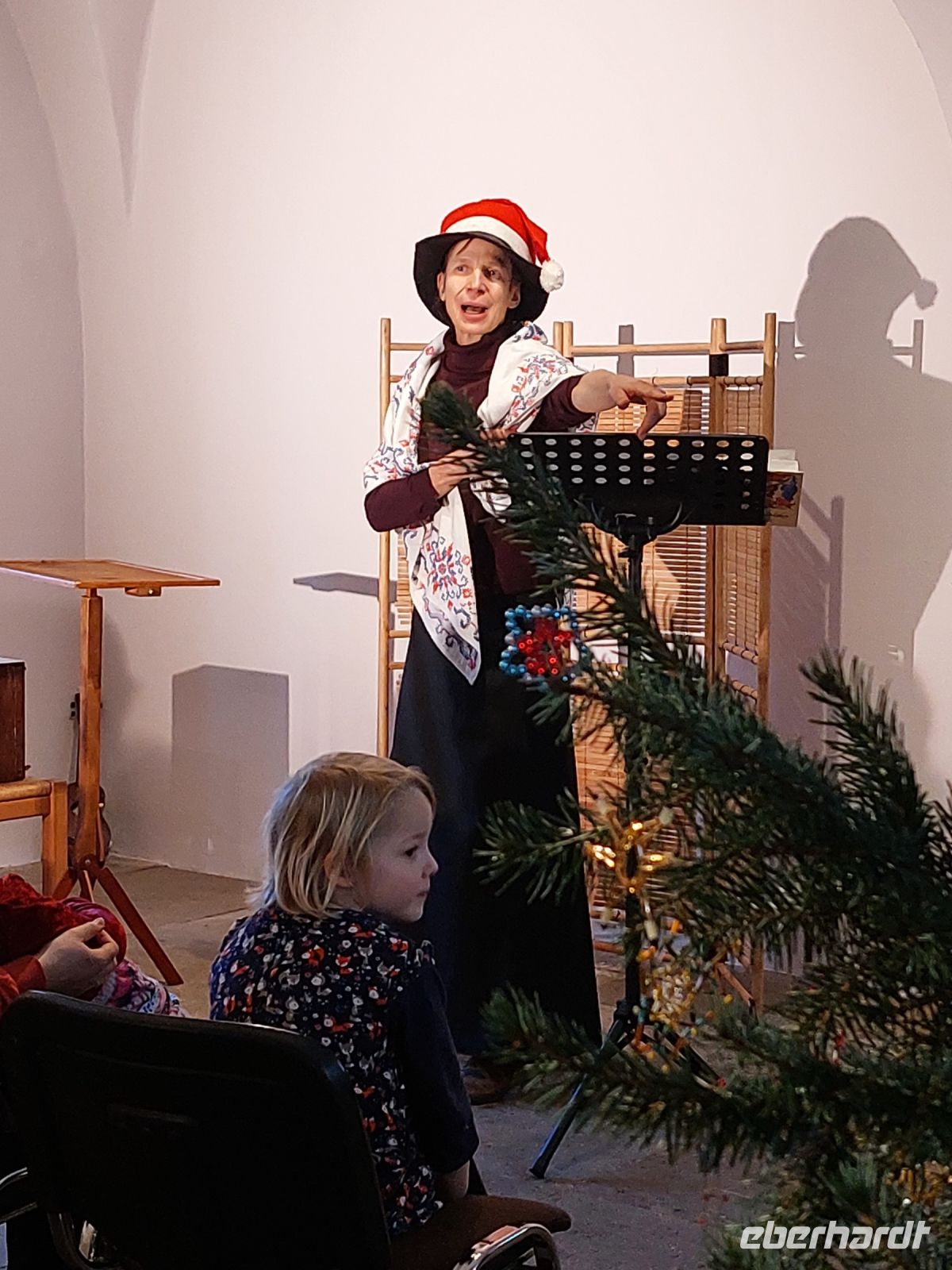 Tag 2 (11) - Dresden - Volkskunstmuseum - Madame Rosa feiert Weihachten.jpg