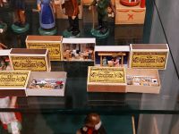 Tag 3 (18) - Spielzeugmuseum Seiffen - Spielzeug in Streichholzschachteln.jpg