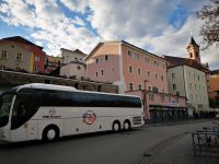 er wartet auf uns in Passau