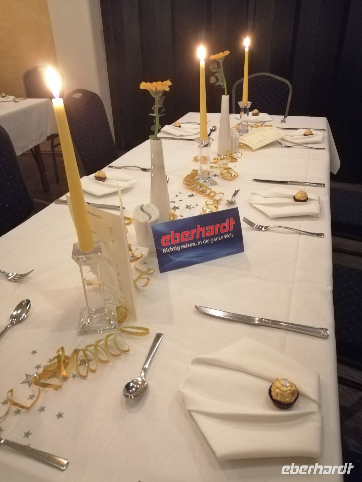 Vorbereitung zum Silvesterabend: extra Raum für unsere Reisegruppe