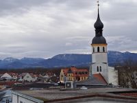 Chiemgauer Berge mit Kampenwand.jpg
