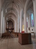 Kirchenschiff St. Nikolaus.jpg