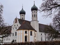 Ostfront des Klosters.jpg