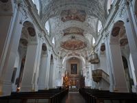 St.Qiurinius -Kirchenschiff.jpg