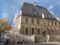 DSCN8193.JPG   Rathaus / Kunstinstallation