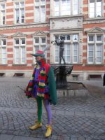 DSCN8244.JPG    Rattenfänger mit Brunnen