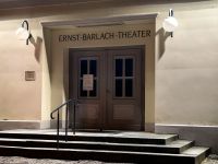 Am Ernst-Barlach-Theater in Güstrow