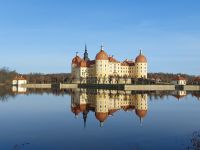 Schloss Morizburg - Sächsisches Jagdschloss - Ansicht von der Schlossallee