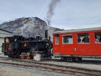 Lok mit reserviertem Wagon EHT ...