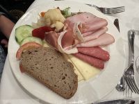 Abendessen an Bord der MS Thurgau Saxonia