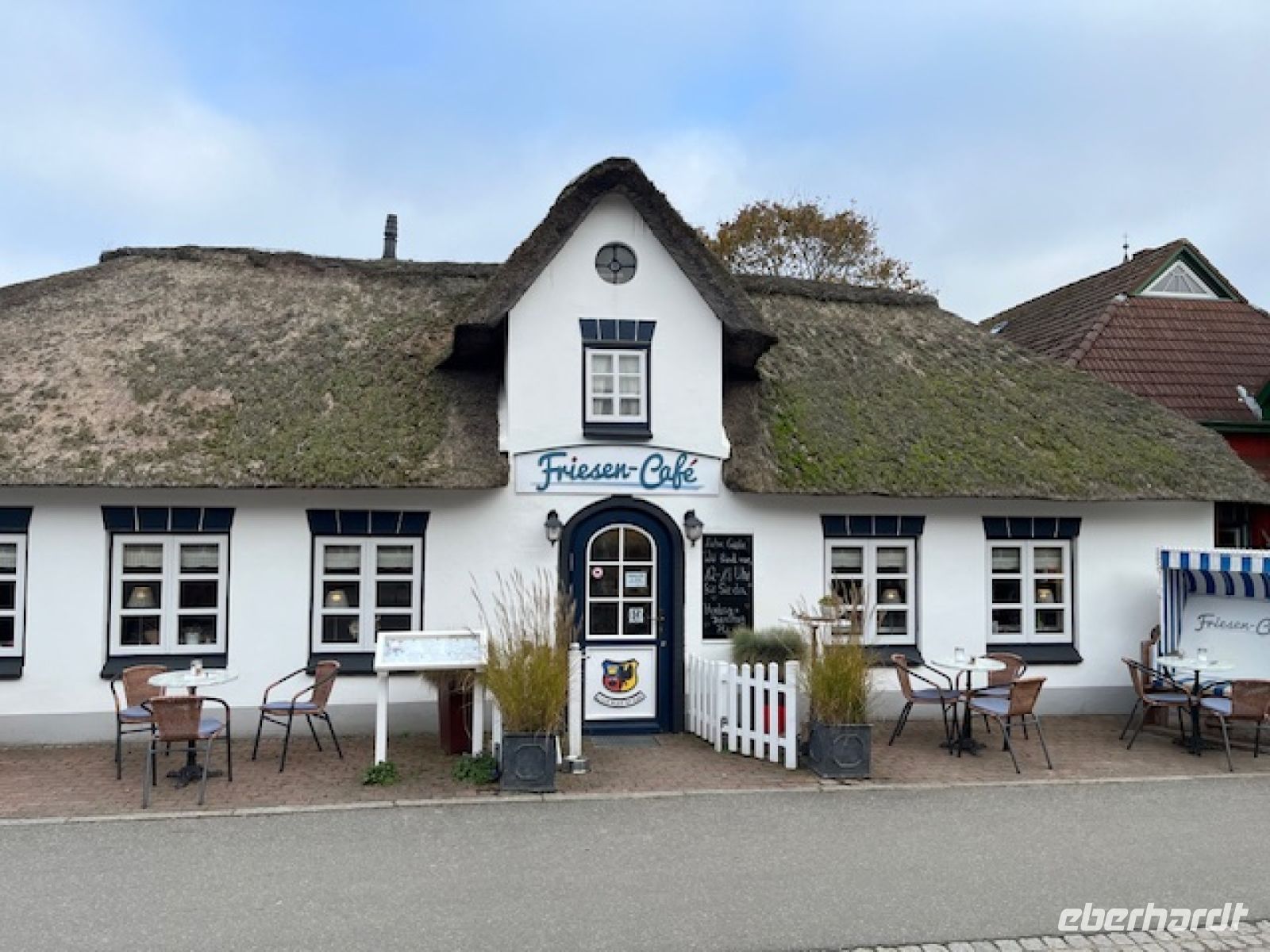 Einkehr ins Friesen-Café mit leckerstem selbtgebackenem Kuchen von der Rote Grütze Torte bis zur Eierlikörsahne und natürlich einer Friesentorte