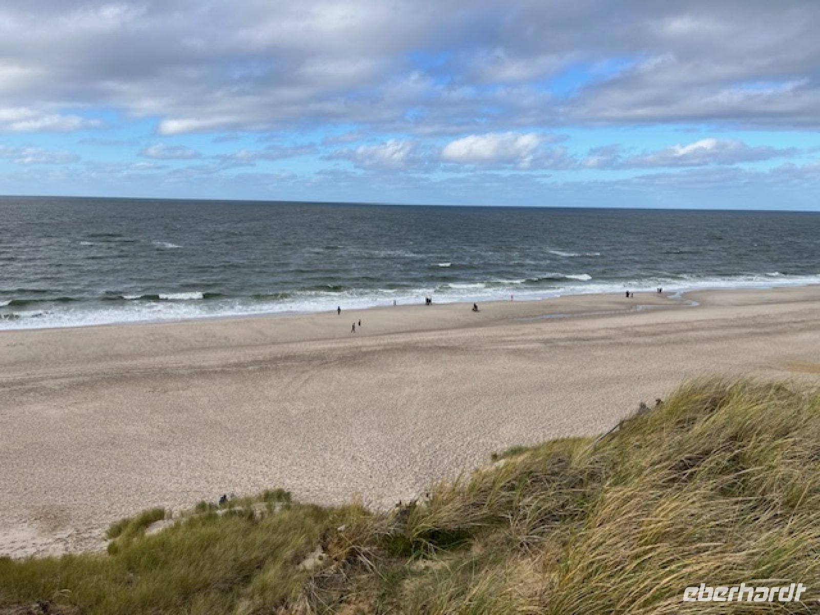 Blick vom Roten Kliff über den Strand