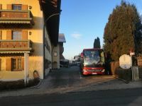 Unser Reisebus hat einen guten Parkplatz am Hotel