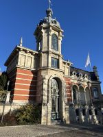 Prächtige Gebäudekomplexe der Sektkellerei 