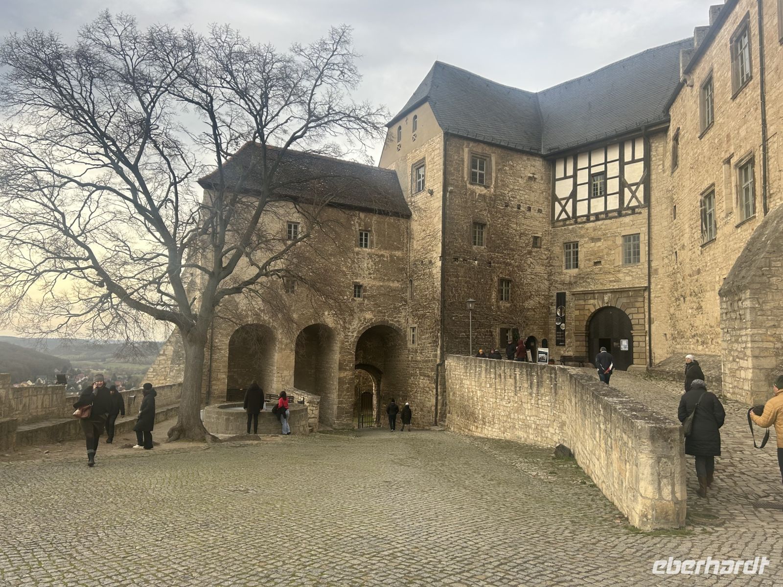 Im Innenhof Schloss Neuenburg