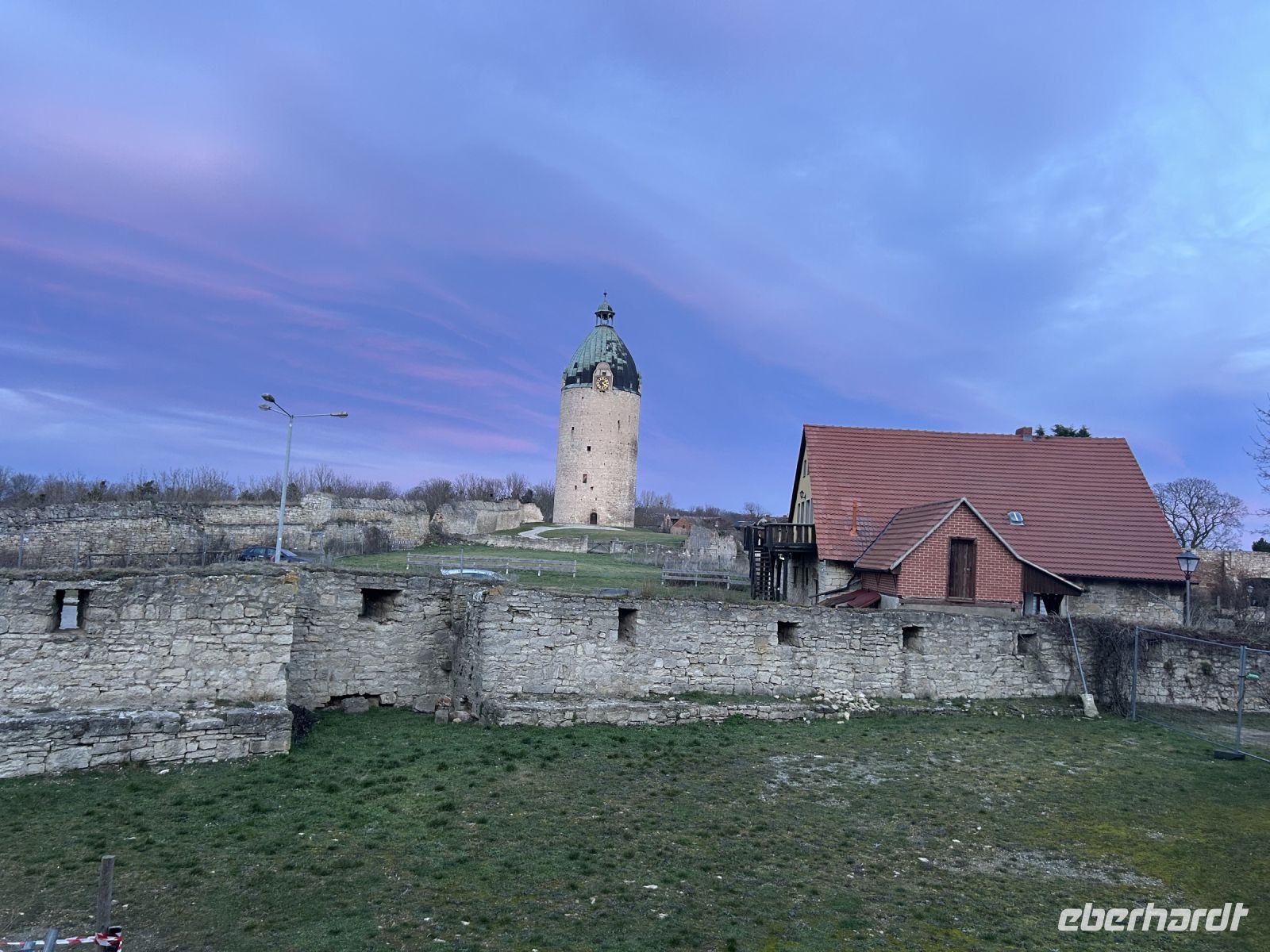 Rückweg in der Abenddämmerung 