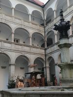  Innenhof des Landhauses