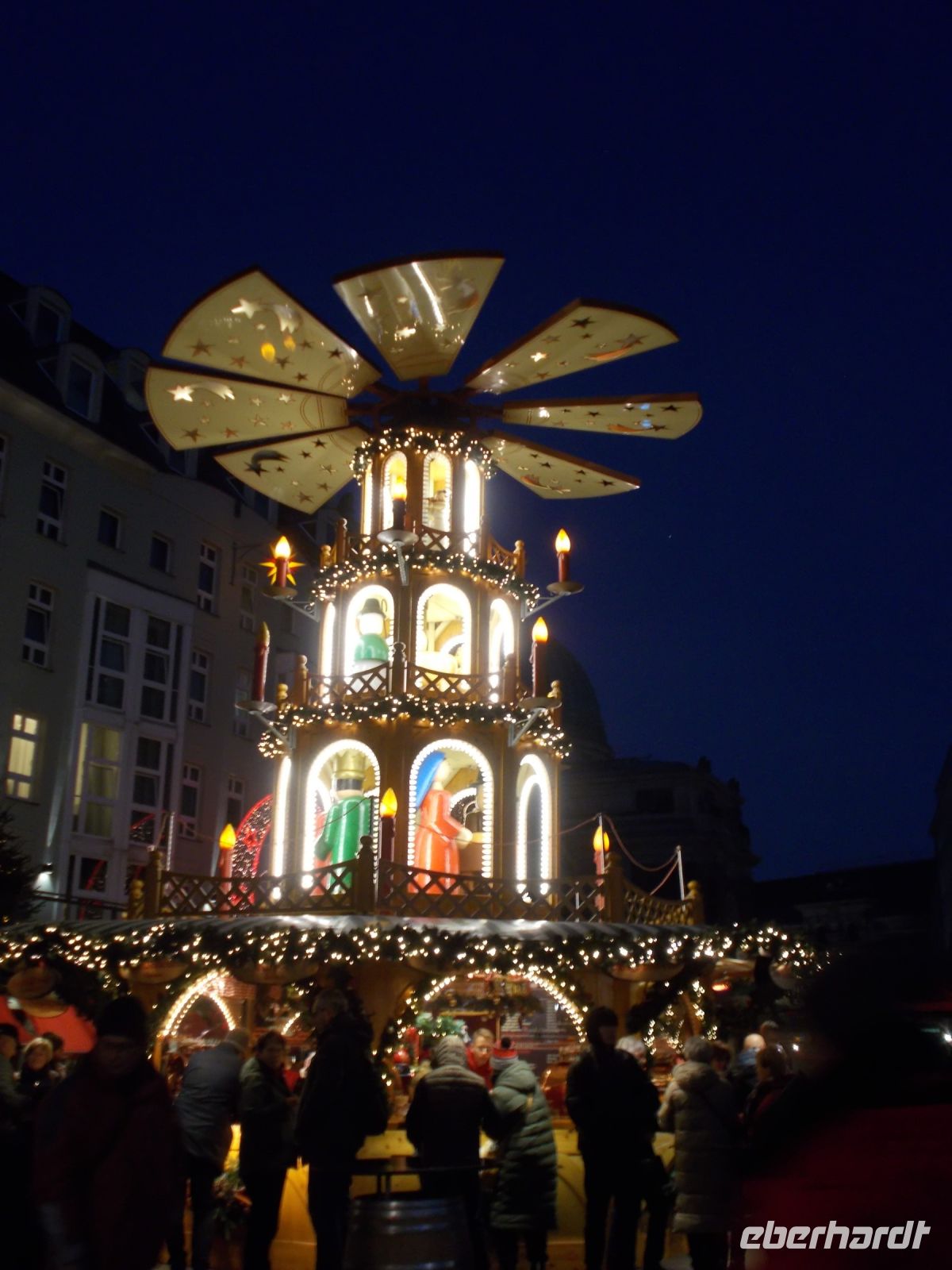 DSCN9593.JPG  Glühwein geht immer