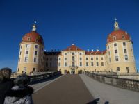 DSCN9624.JPG  Schloss  Auffahrt