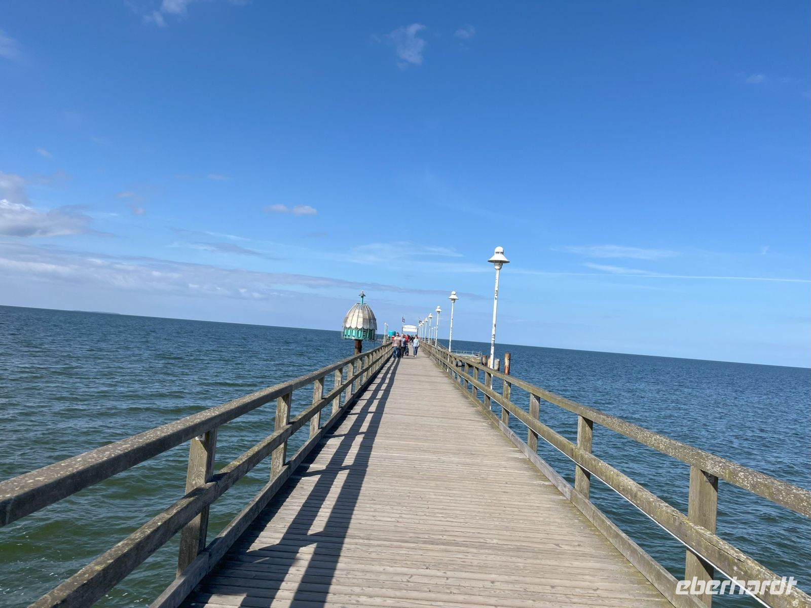 Seebrücke mit Tauchgondel
