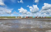 Dagebüller Badehäuschen vom Watt aus 