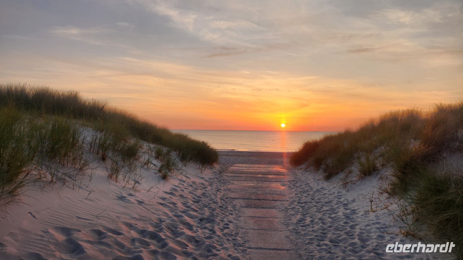 Sonnenuntergang am Strandzugang 10