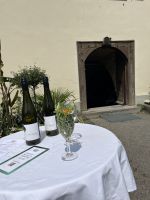 Bodenseerundreise 9.06.25 Insel Mainau - Eingang zum Weinkeller
