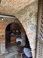 Bodenseerundreise 9.06.25 Insel Mainau -Blick in den Weinkeller