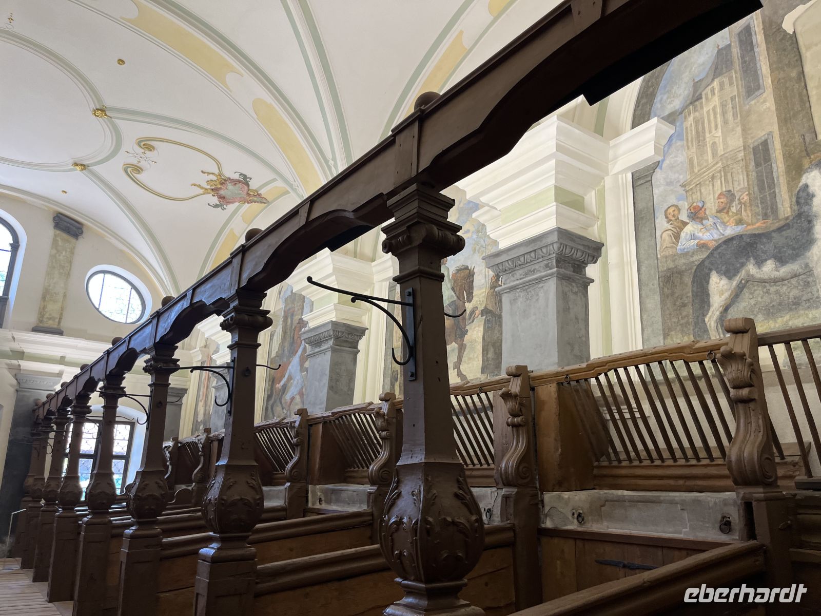 Bodenseerundreise 11.06.25  Schloß Salem- barocke Marstall- reich geschnitzte Pferdeboxen
